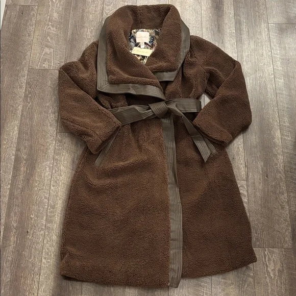 NWT Hutch Varley Faux Sherpa Wrap Coat - Picture 2 of 5